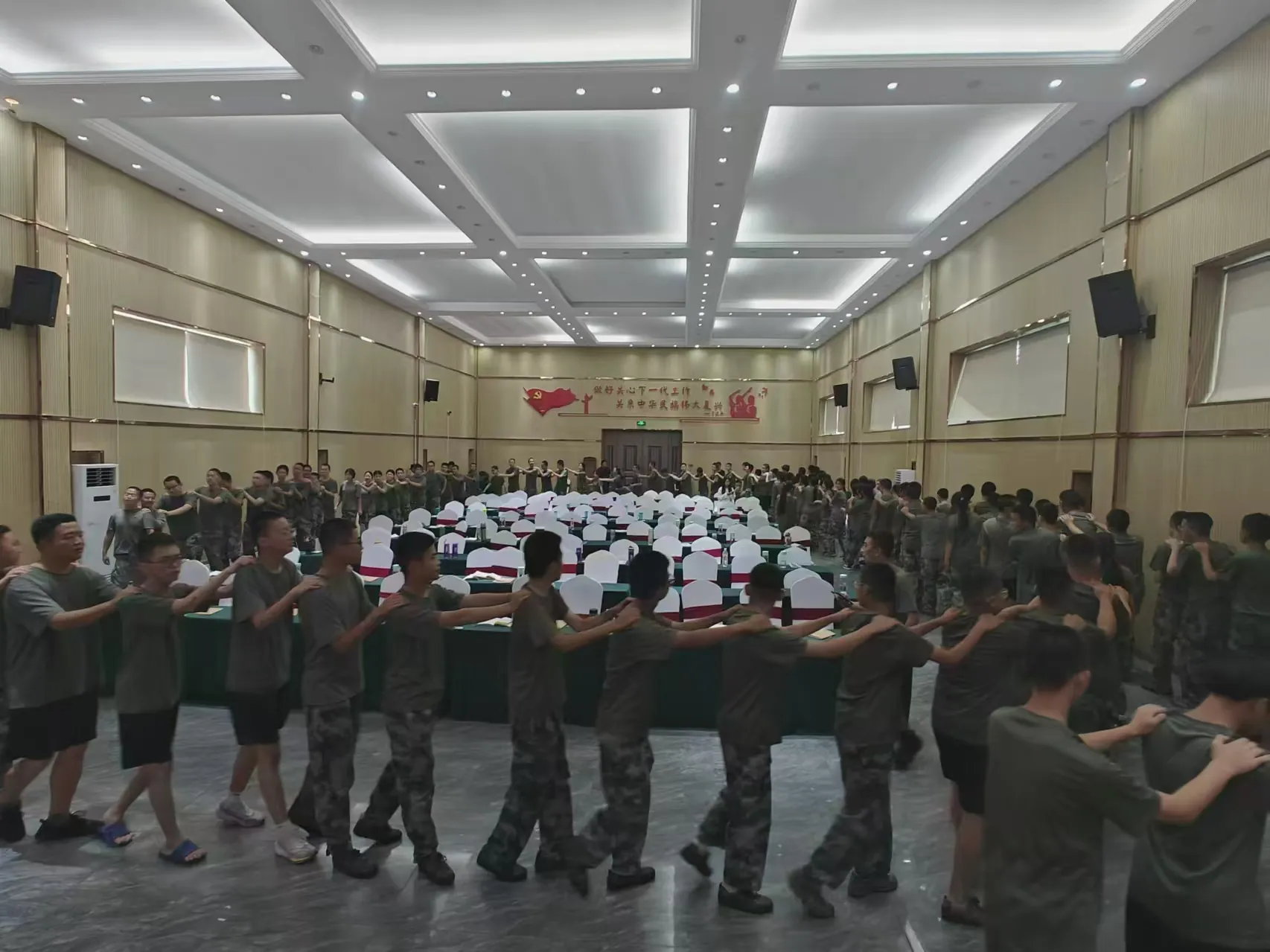 重庆XXX公司叛逆孩子学校相关业务场景